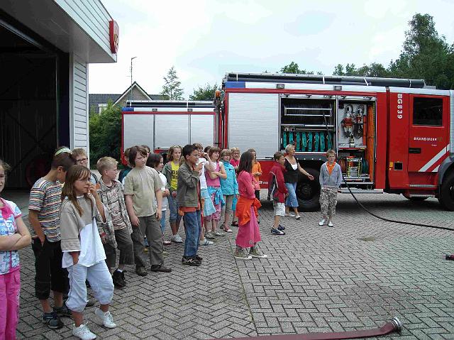 Bart_jozefschool_brandweer_groep6_15_juni_2007_tmp_020.jpg
